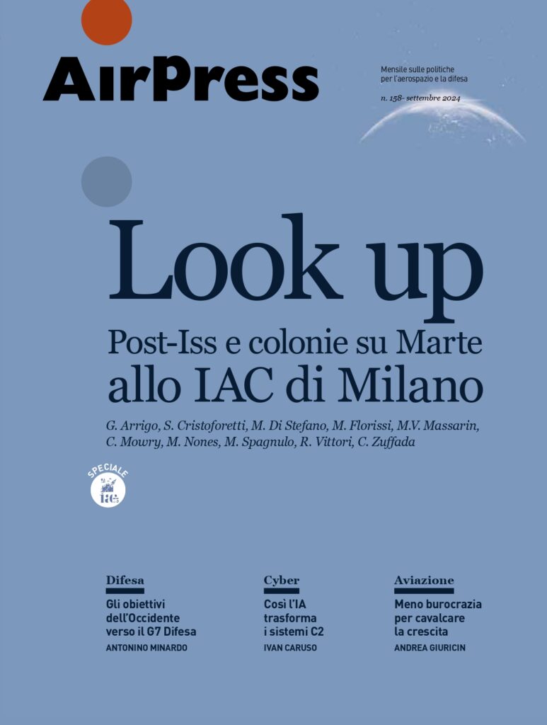 Look up. Post-Iss e colonie su Marte allo IAC di Milano